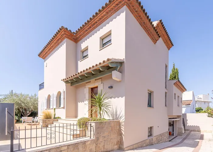 Harmony House Rosas