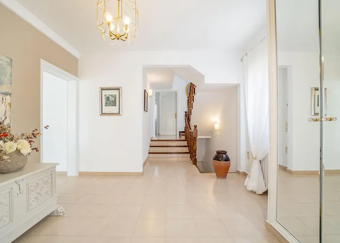 Harmony House Nyaraló Roses