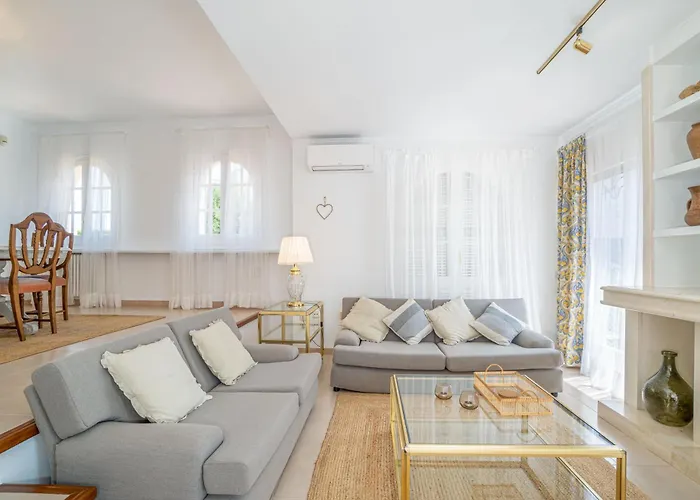 Harmony House * Roses